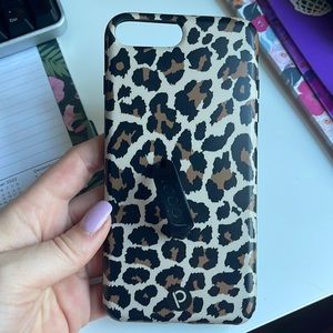 Cheetah print loopy case